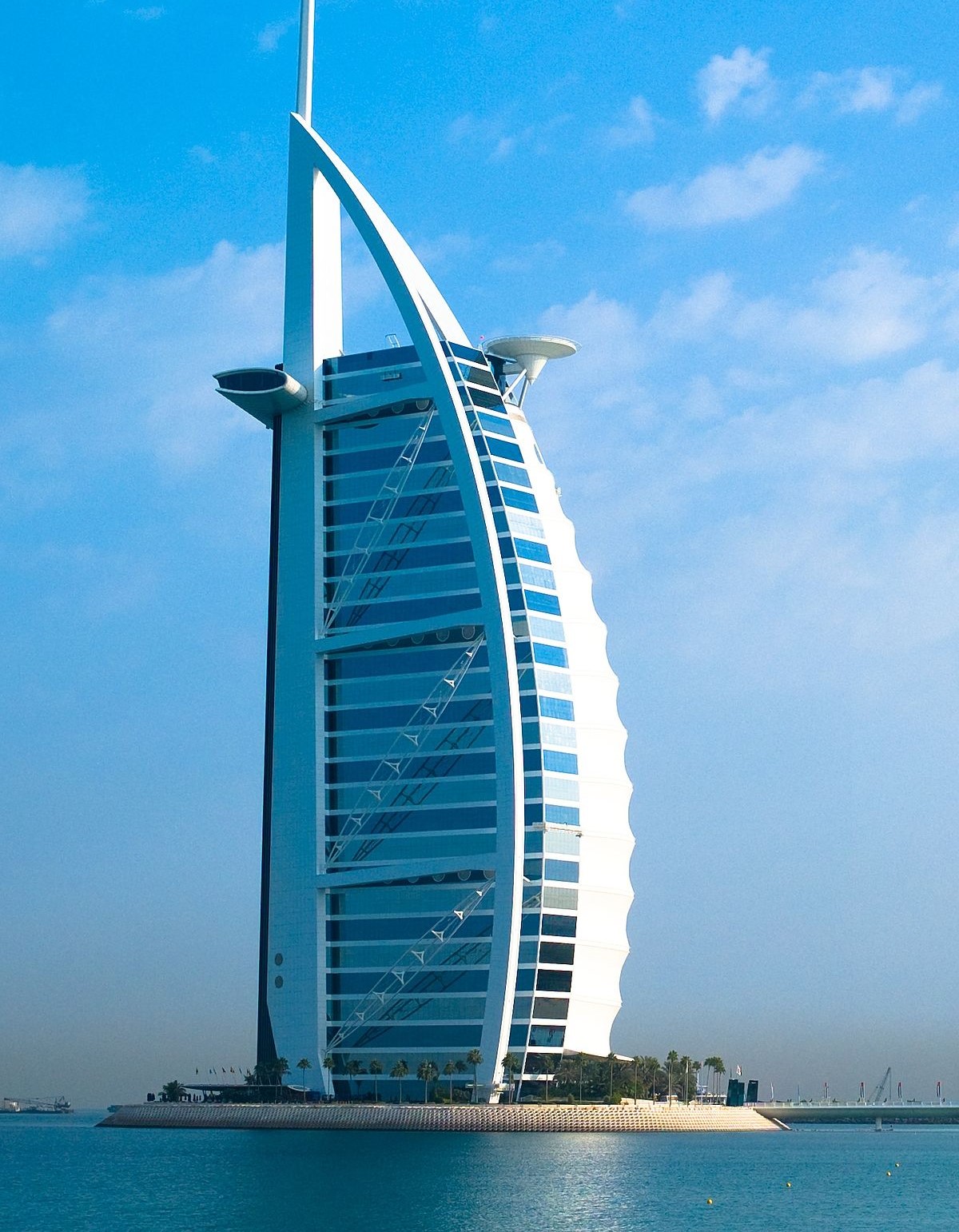 dubai 7 yıldızlı otel özellikleri